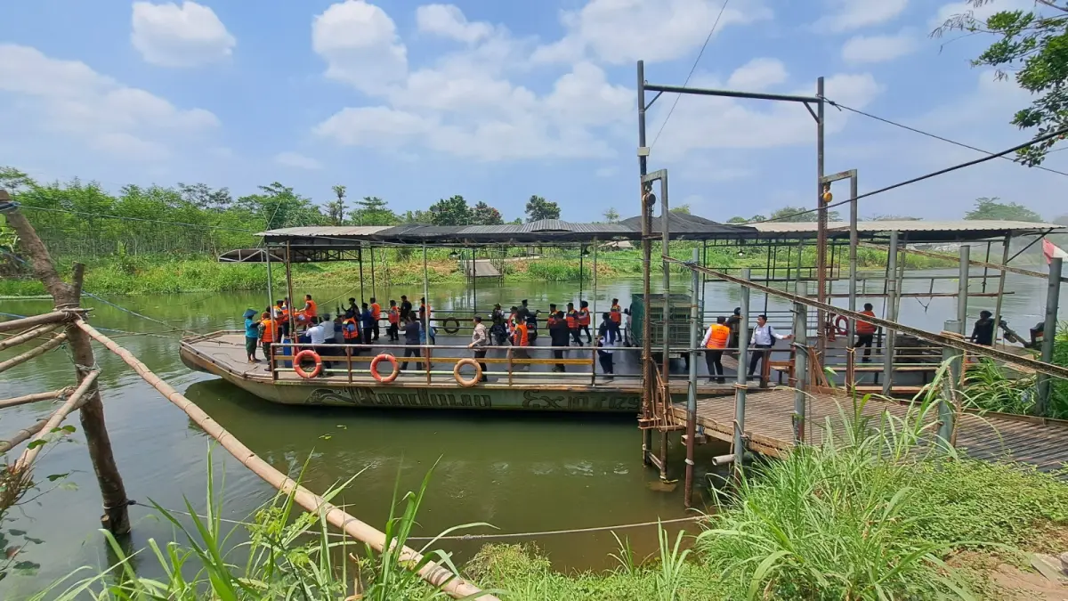 Akhir Penantian Lima Tahun, Izin Perahu Penyeberangan Sungai Brantas Resmi Diterbitkan