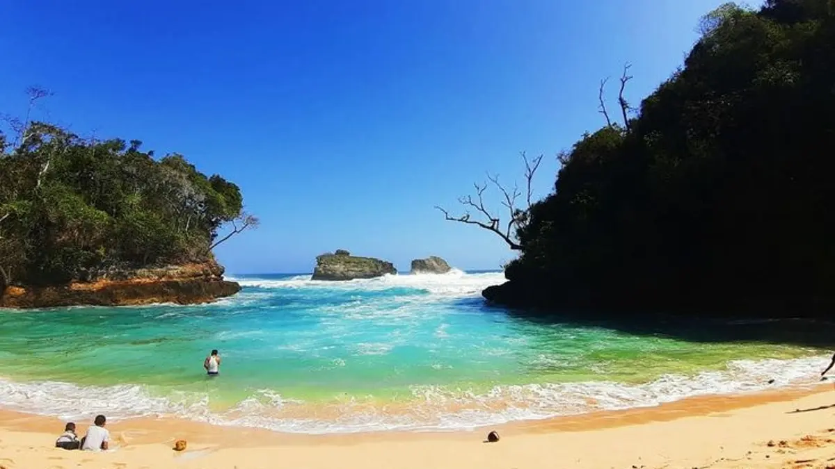 Akses Mudah Menuju Pantai Serang Blitar Melalui Jalan Lintas Selatan