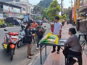 Bazar Pangan Terjangkau di Blitar: Warga Antusias Sambut Program Ketahanan Pangan