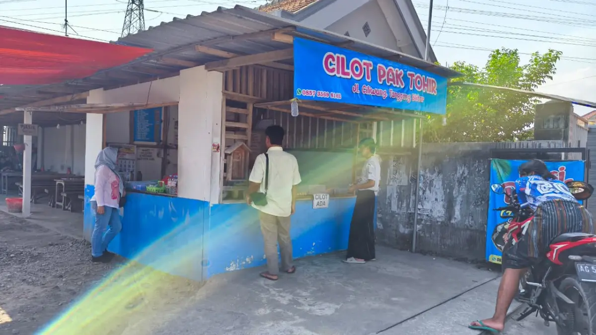 Cilot Pak Tohir: Jajanan Legendaris Blitar yang Selalu Menggoda Selera Sejak 1999