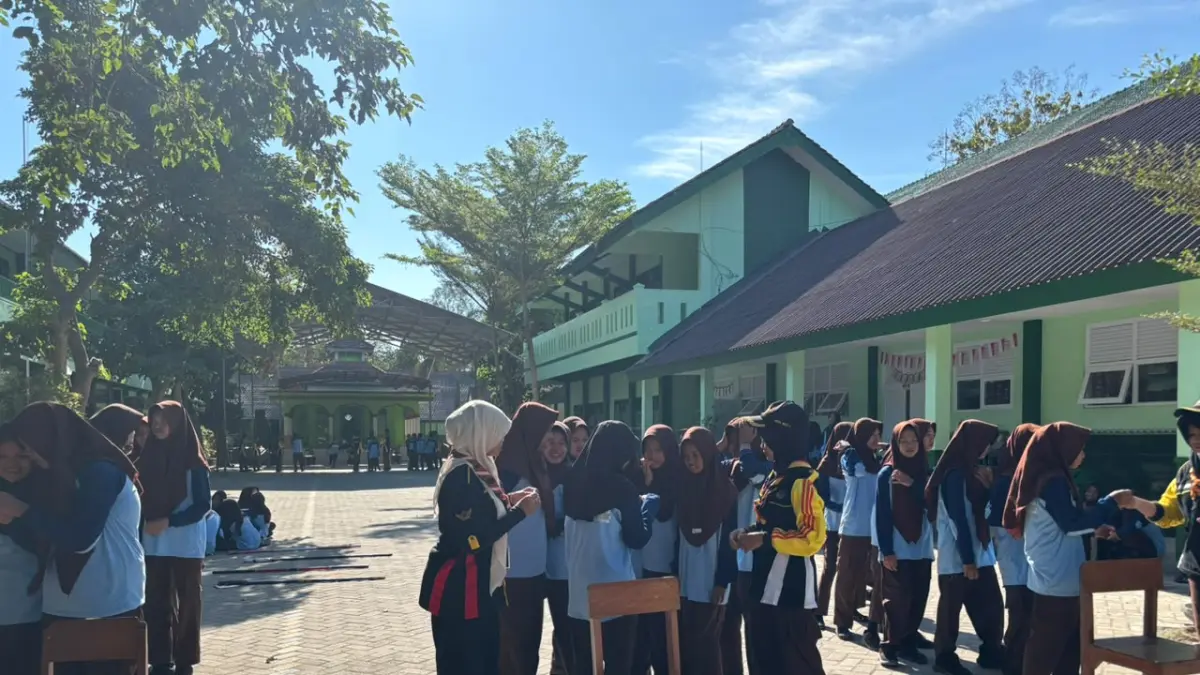 Ekstrakurikuler Pramuka MTsN 8 Blitar: Membentuk Karakter dan Keterampilan Siswa untuk Masa Depan