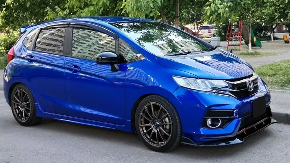 Honda Jazz GK5 2018: Pilihan Populer di Pasar Mobil Bekas Blitar dengan Harga Menarik