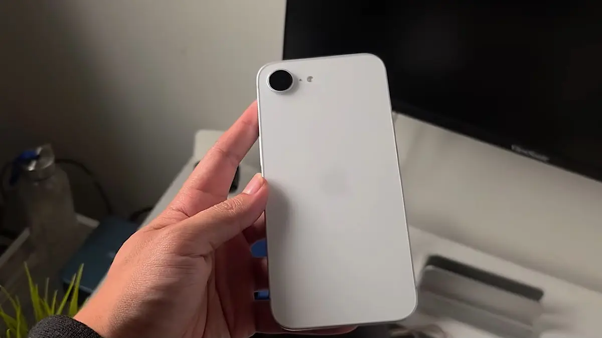 iPhone 16e: Pilihan Terjangkau dengan Desain Nostalgia untuk Masyarakat Blitar