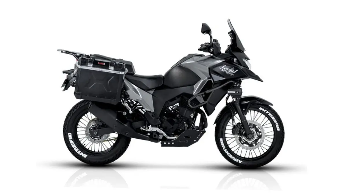 Kawasaki Versys-X 250 2026 Resmi Diluncurkan di Blitar, Unit Pertama Terjual Habis
