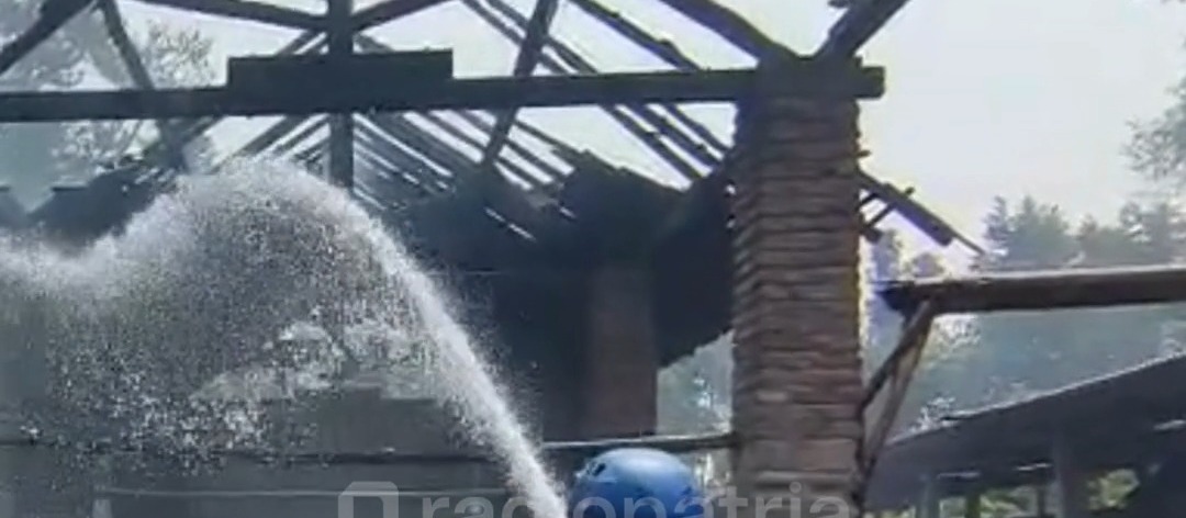 Kebakaran Gudang Pakan Bebek di Desa Ringinanyar Mengakibatkan Kerugian Signifikan