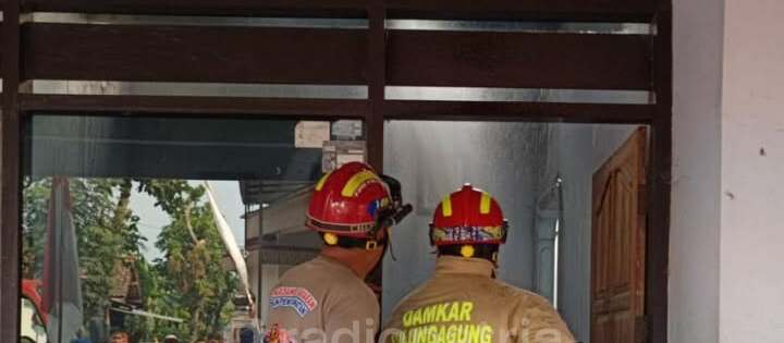 Kebakaran Hebat Melanda Rumah di Rejoagung, Kerugian Diperkirakan Capai Ratusan Juta