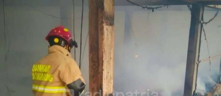 Kebakaran Kandang Ayam di Desa Geger, Tulungagung Diduga Akibat Korsleting Listrik, Kerugian Capai Rp1 Miliar