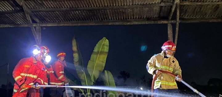 Kebakaran Pabrik Gula Merah di Tulungagung: Penyebab dan Upaya Penyelamatan
