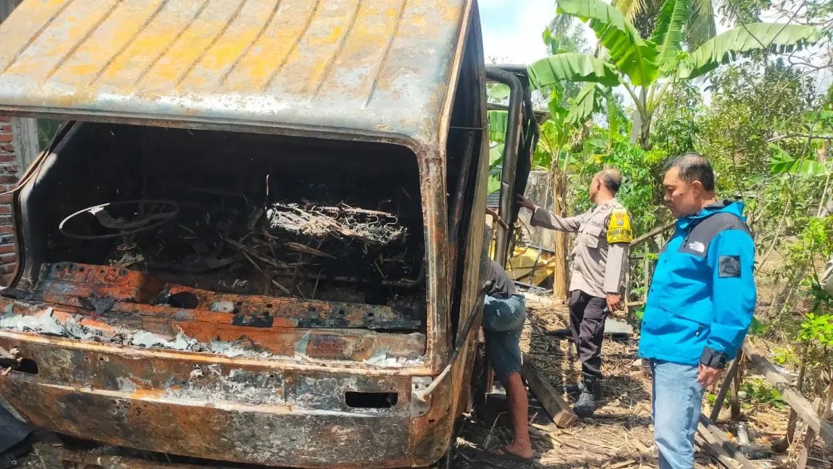 Kebakaran Tragis Melanda Truk Angkut Tebu di Wonotirto, Kerugian Mencapai Rp 130 Juta