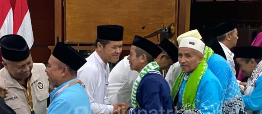 Kepulangan Jemaah Haji Kloter 106 Kota dan Kabupaten Blitar, Satu Jemaah Masih Dirawat di Madinah
