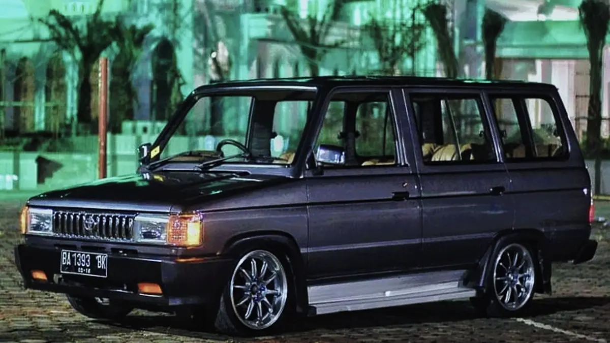 Kijang Grand Extra 1996: Mobil Lawas Full Ori Dijual Rp67,5 Juta di Sleman