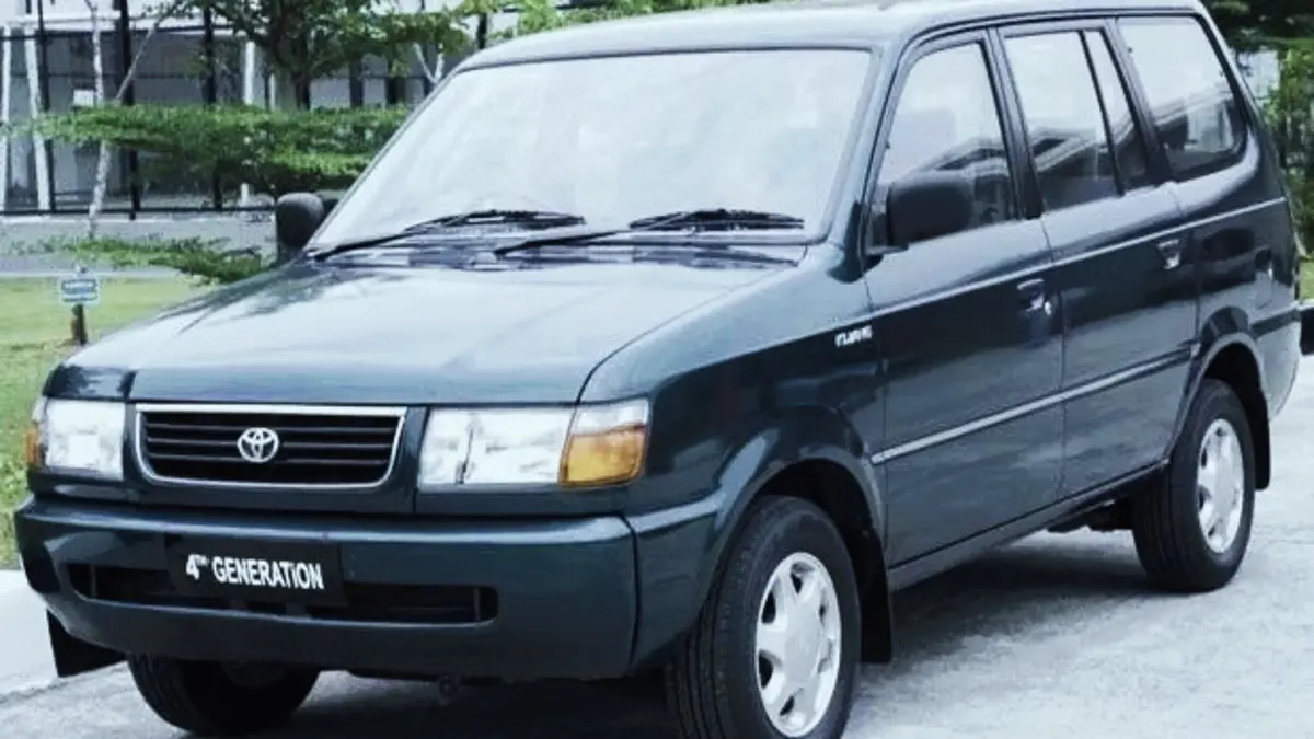 Kijang LGX 2003 dengan Kilometer Rendah Siap Memikat Pecinta Otomotif di Blitar