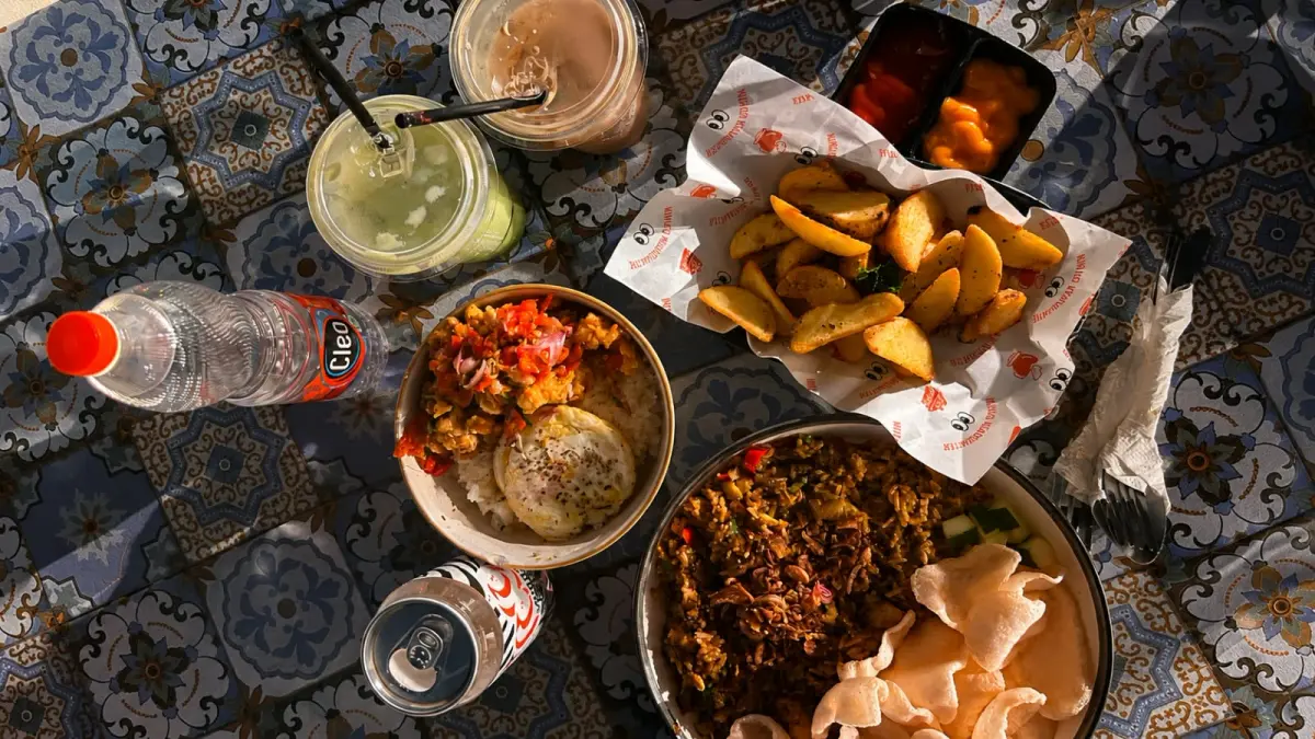 Kopi dan Matcha: Simbol Gaya Hidup Generasi Z di Blitar