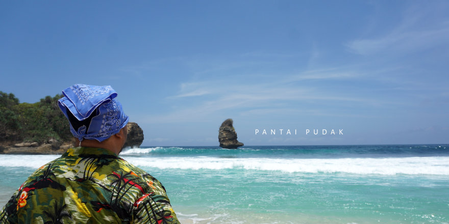 Menikmati Ketenangan di Pantai Pudak Blitar: Surga Pasir Putih yang Asri