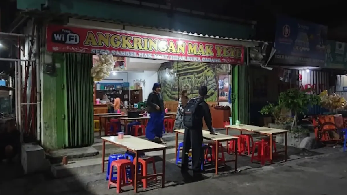 Menikmati Kuliner Malam di Malang: Dari Nasi Rawon hingga Ceker Pedas