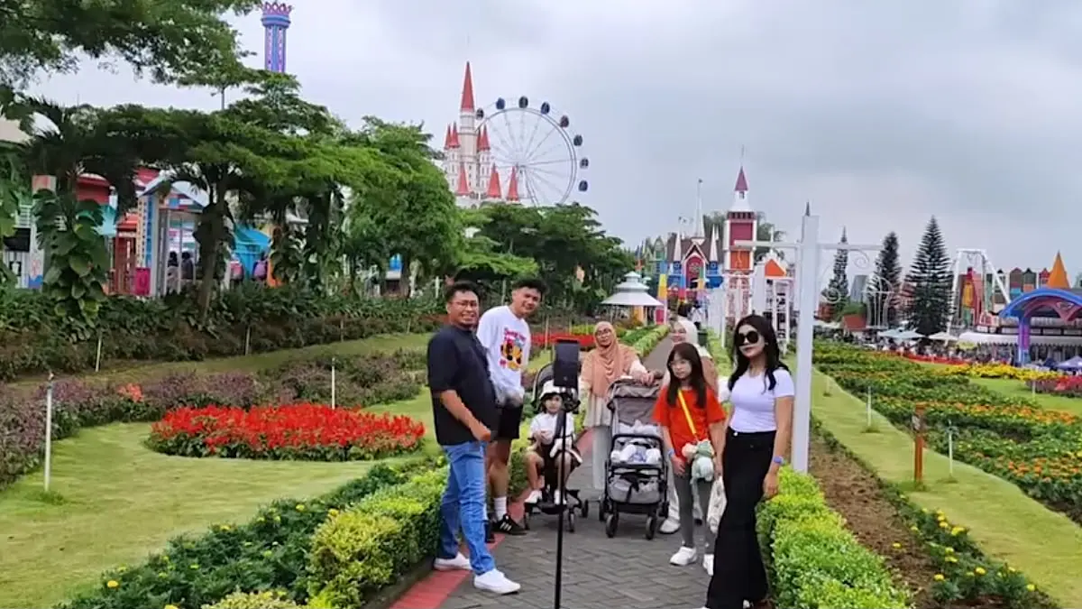 Menikmati Liburan di Flora Wisata Santerra Delaponte Pujon dengan Harga Terjangkau
