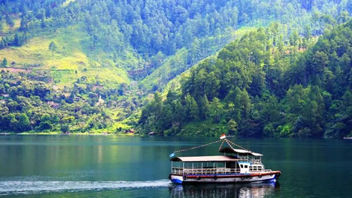 Menjelajahi Keindahan Danau-Danau Terindah di Indonesia: Pesona dari Berbagai Pulau