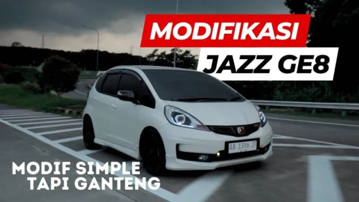 Modifikasi Honda Jazz GE8 di Blitar: Lampu Proji Merah dan Interior Forged Carbon Curi Perhatian