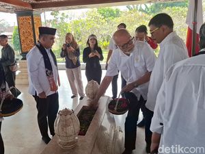 MPR RI Laksanakan Ziarah Kebangsaan di Makam Soekarno Jelang HUT RI ke-81