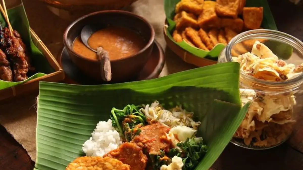 Nasi Pecel Madiun yang Lezat dan Terjangkau Menjadi Primadona di Gondangdia