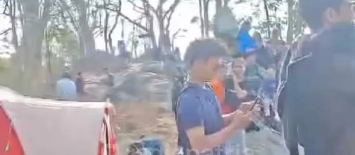 Pendaki Ramaikan Gunung Pegat Menjelang Hari Kemerdekaan RI ke-81