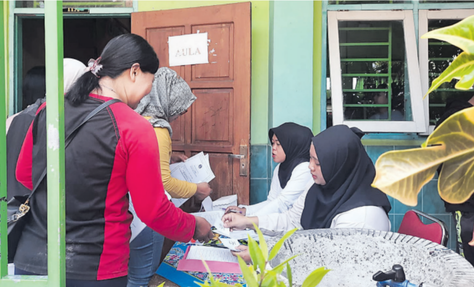 Prioritas Bantuan Ongkos Jahit Seragam bagi Siswa Miskin di Blitar