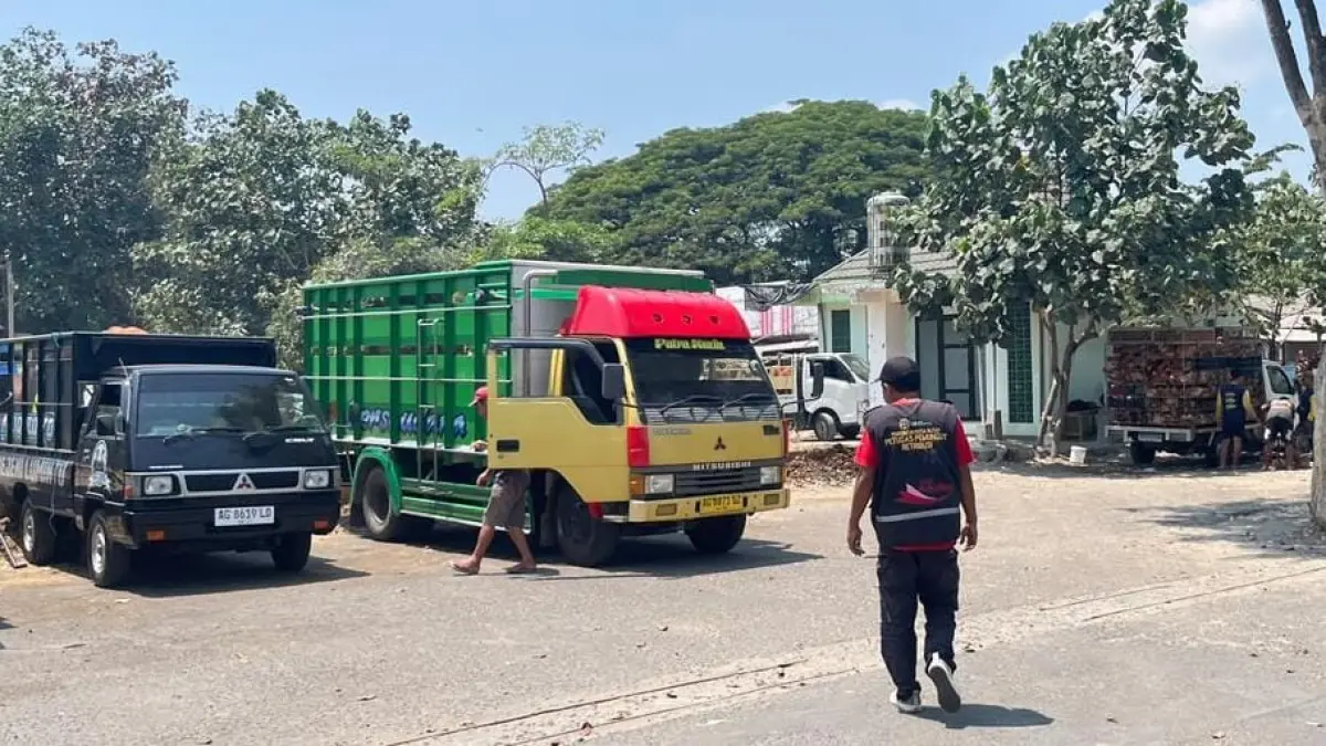 Proyek Peneduh di Pasar Hewan Dimoro Blitar Terhambat Kewenangan, Disperindag Diharap Dapat Mengatasi