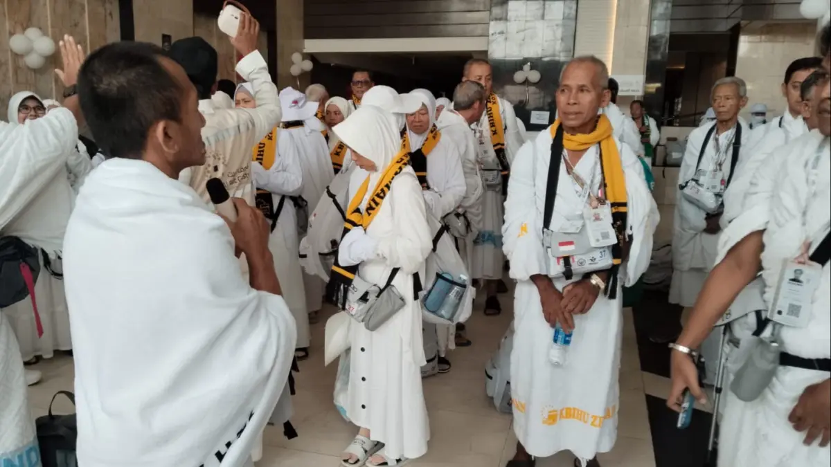 Selamat Datang di Tanah Air: Jemaah Haji Kabupaten Blitar Kembali dengan Penuh Haru