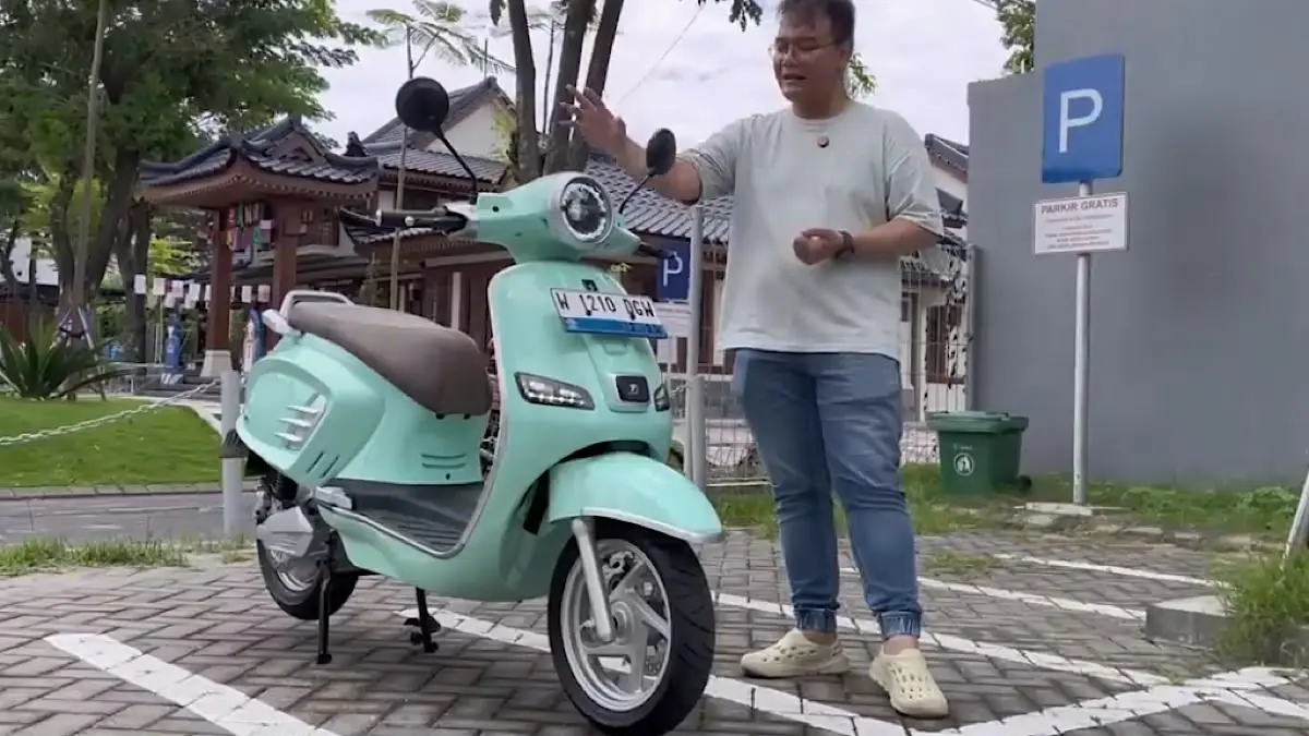 United C2000: Motor Listrik Bergaya Klasik dengan Jarak Tempuh Hingga 160 Km untuk Konsumen Blitar