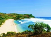 Pesona Pantai Pasetran Gondo Mayit di Blitar: Indah Tapi Bikin Merinding?