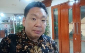 DPR Minta BGN Cabut Izin SPPG Setelah Kasus Keracunan Anak