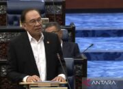 Malaysia Bagikan Uang Dan Turunkan Harga BBM Sebagai Penghargaan kepada Rakyat