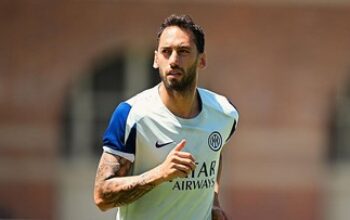 Calhanoglu Dipastikan Bertahan di Inter Milan, Rumor Pindah ke Galatasaray Tidak Berdasar