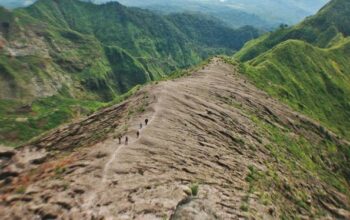 Pendakian Gunung Kelud via Karangrejo Garum: Tips, Rute, dan Waktu Tempuh