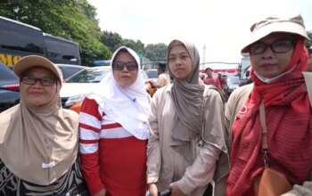 Ribuan Warga Meriahkan Pesta Rakyat dan Karnaval Kemerdekaan di Monas