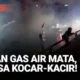 Massa Kocar-Kacir di Fly Over Senen Usai Dihujani Gas Air Mata