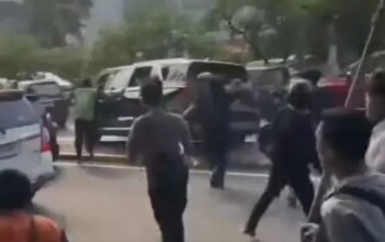 Mobil Dinas DPR Jadi Sasaran Amuk Massa saat Demo, Polda Selidiki Perusakan
