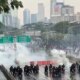Penyusup Ricuhka Demo Buruh dan Mahasiswa di Depan DPR/MPR RI
