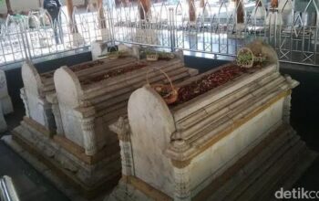 Wisata Religi Wali Limo: Jejak Spiritual di Jawa Timur