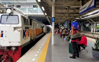 KAI Daop 1 Jakarta Berhentikan 19 Kereta Api Jarak Jauh Antisipasi Demonstrasi di DPR