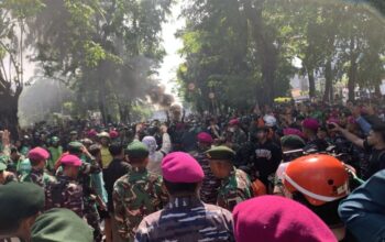 TNI AL Ajukan Dialog ke Demonstran di Mako Brimob, Aksi Pelemparan Redam Sementara