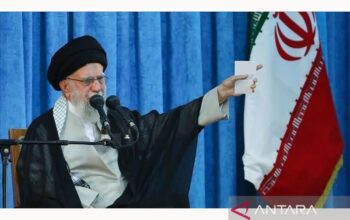 Khamenei: Tidak Ada Penyelesaian Perselisihan Iran-AS, Tegaskan Tak Akan Tunduk