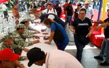 Venezuela Kerahkan 4,5 Juta Milisi Usai AS Tawarkan Hadiah untuk Tangkap Maduro