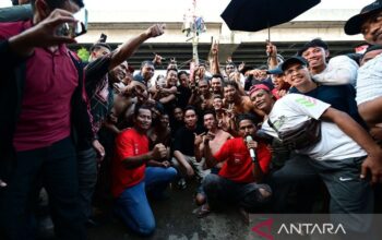 Wapres Gibran Meriahkan HUT ke-80 RI Bersama Warga di Cipinang Melayu