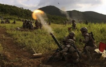Korea Utara Gelar Latihan Artileri Jelang Latihan Militer Korsel-AS