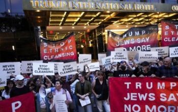 Massa Aksi Bela Palestina Serbu Hotel Trump di New York