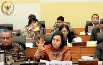 Sri Mulyani Tegaskan Video ‘Guru Beban Negara’ adalah Hoaks, Tanggapan Masyarakat Memanas