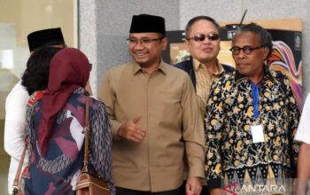KPK Geledah Kemenag Terkait Kasus Kuota Haji, Menteri Serahkan Proses ke KPK
