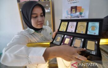 Harga Emas Naik, Antam Tercatat Rp2.117.000 per Gram
