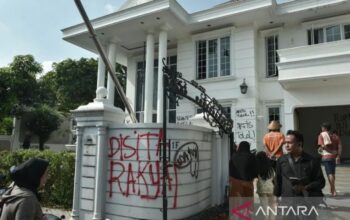 Polisi Tetapkan 12 Tersangka dalam Kasus Penjarahan Rumah Uya Kuya